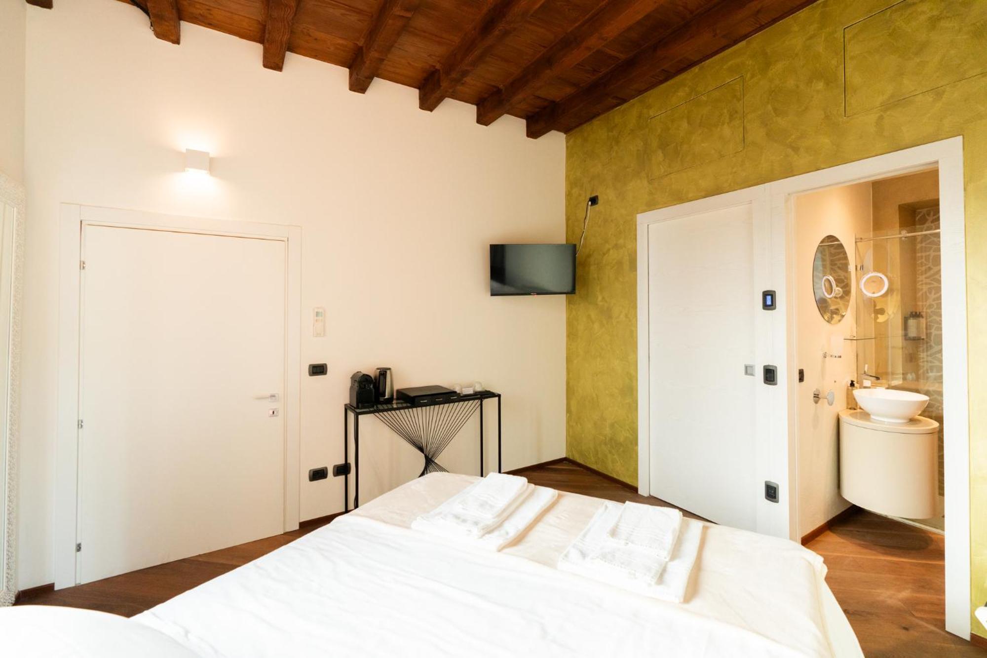 Bed and Breakfast La Finestra Sul Ponte By Postcardsfrom Werona Zewnętrze zdjęcie